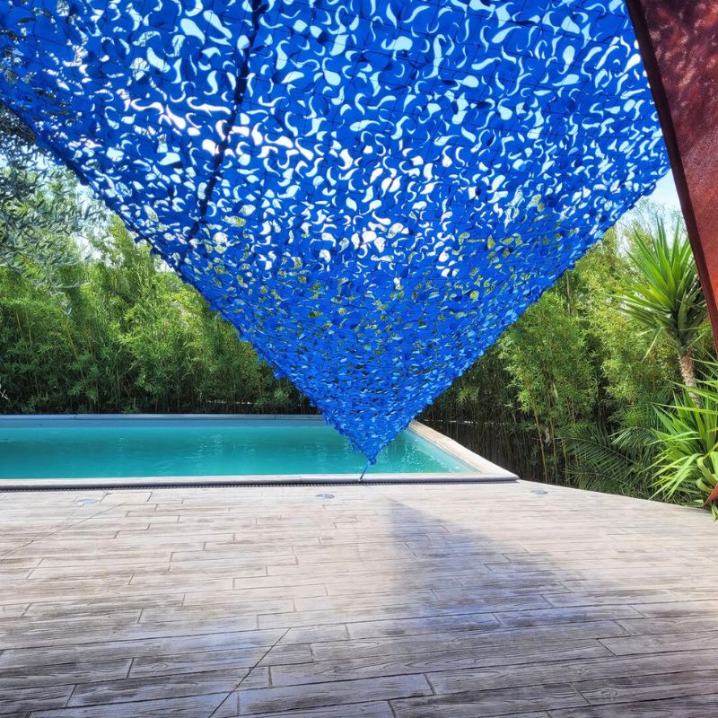 Rete mimetica triangolare blu