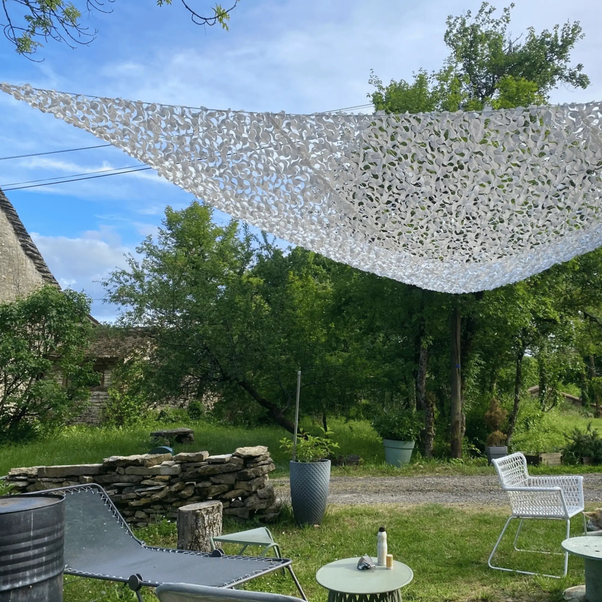 Rete mimetica triangolare bianca