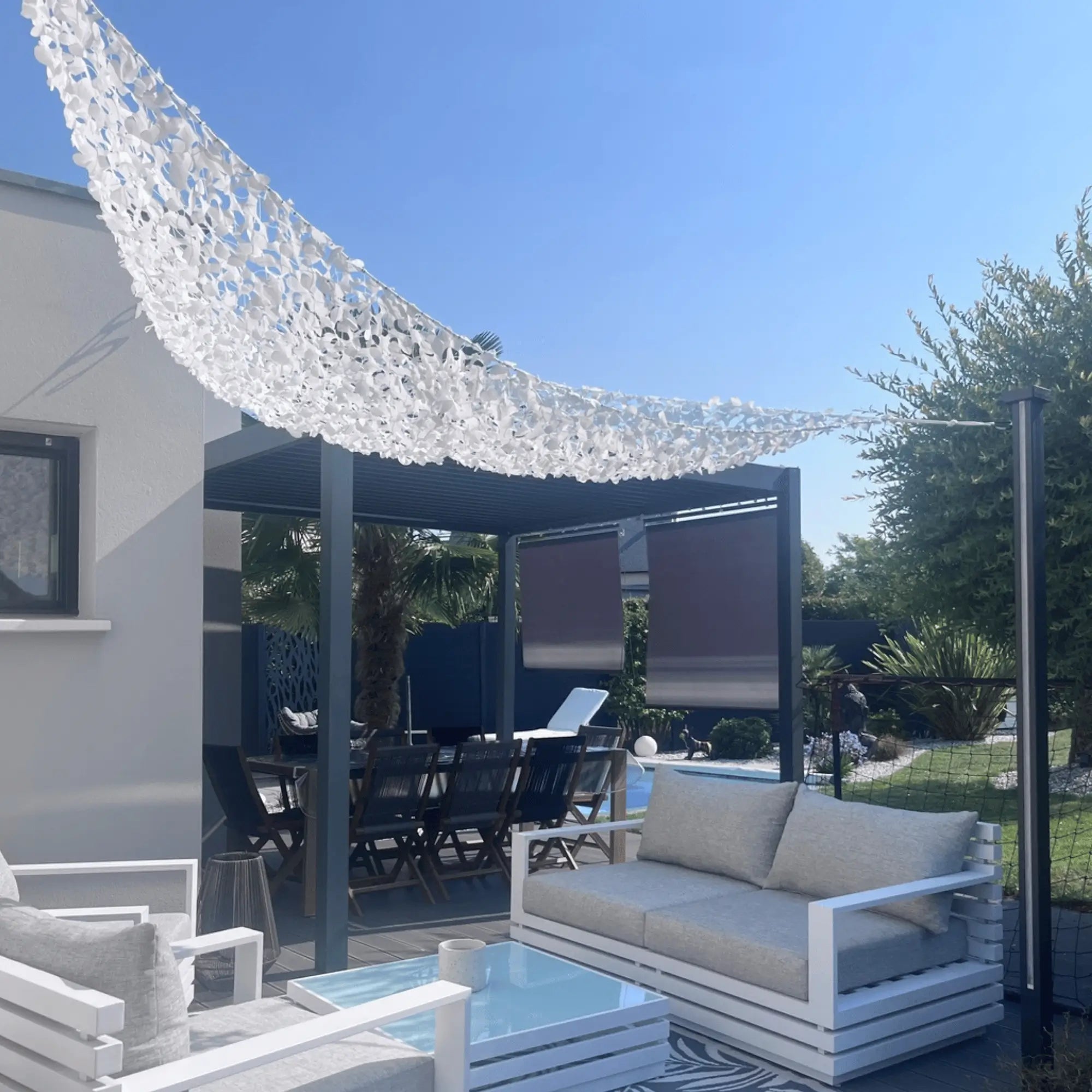 Rete mimetica triangolare bianca