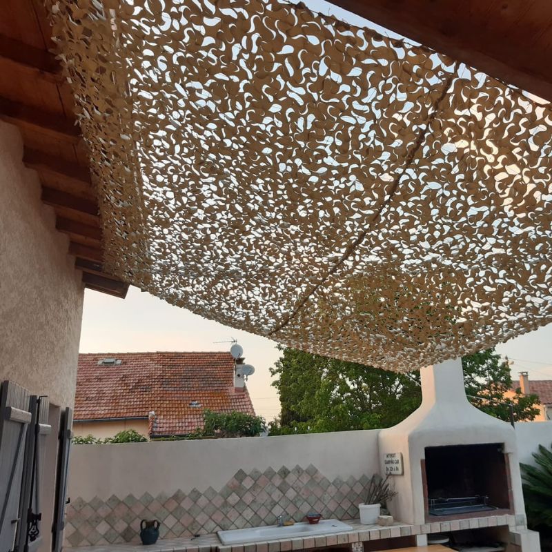 Rete mimetica rinforzata con cavi d'acciaio