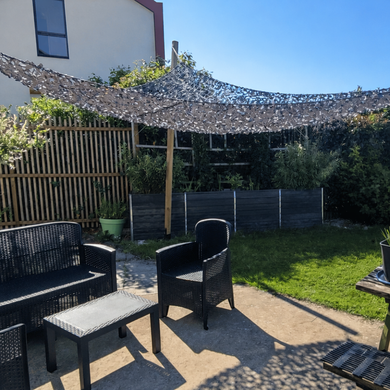 Rete mimetica triangolare grigia