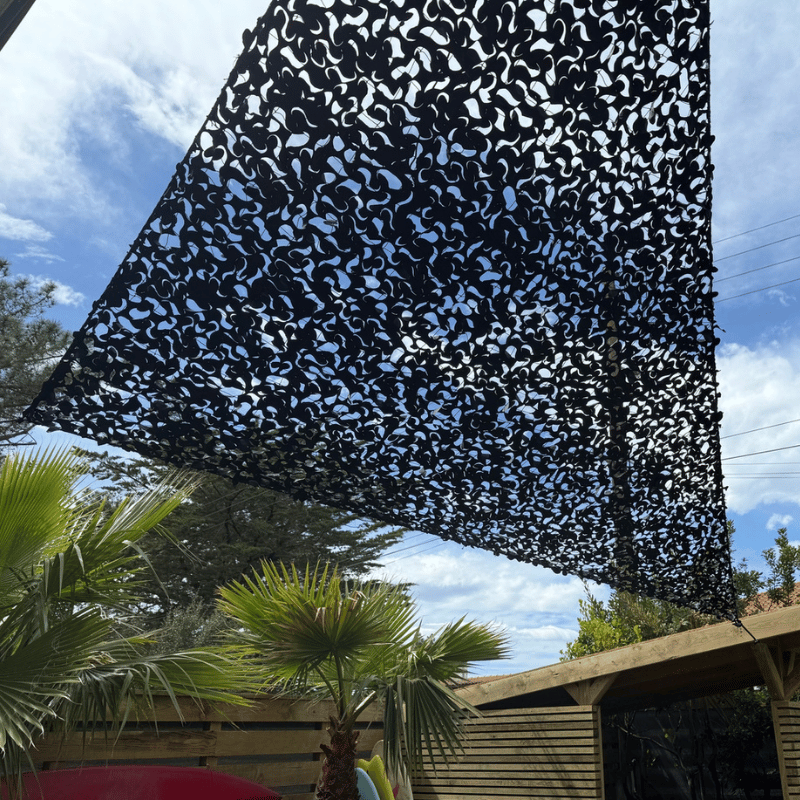 Rete mimetica triangolare nera
